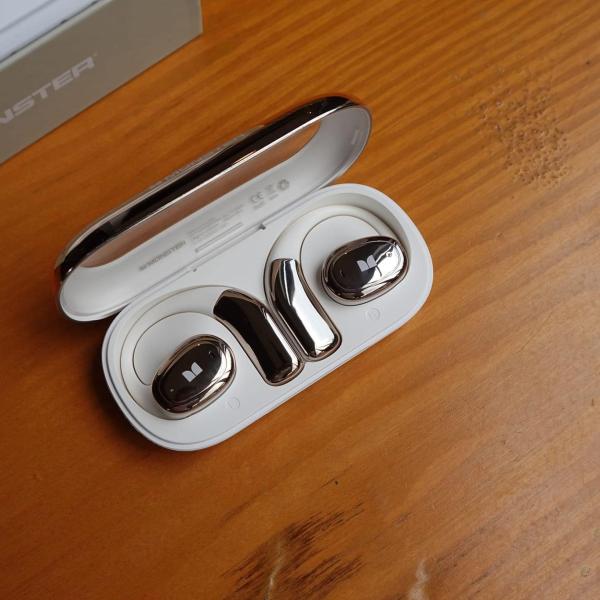 Tai nghe thể thao TWS MONSTER AC311 chống nước IPX5, Mic chống ồn, không đau tau khi đeo thời gian dài