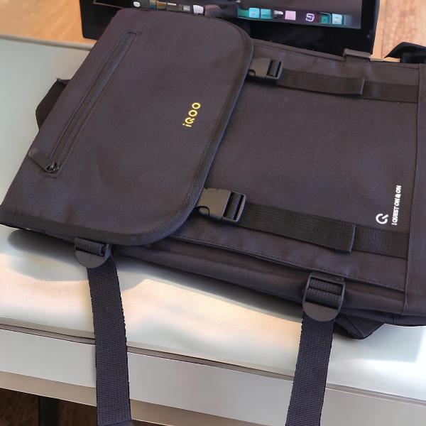Balo du lịch chống nước hãng iQOO , đưng được laptop 15 inch