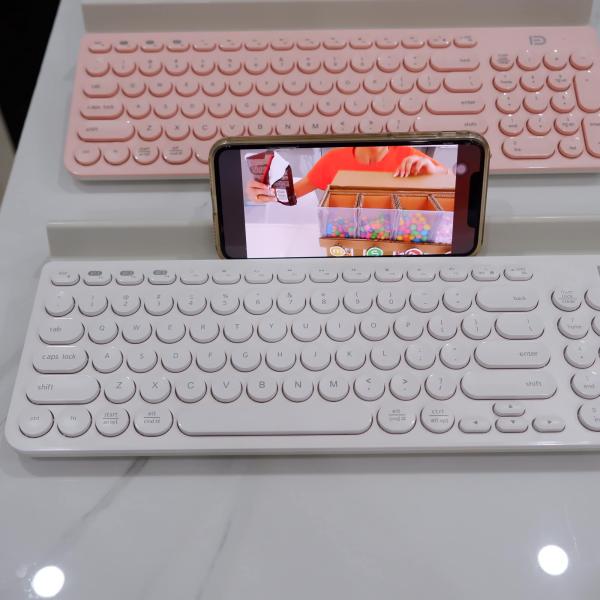 Bàn phím Bluetooth